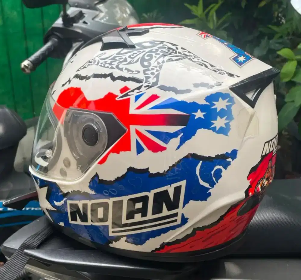 Helm Nolan N64 Second
