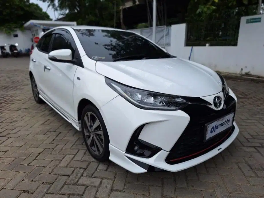 DP MURAH Toyota Yaris 1.5 TRD Sportivo Bensin-AT 2021 Putih C1WAA