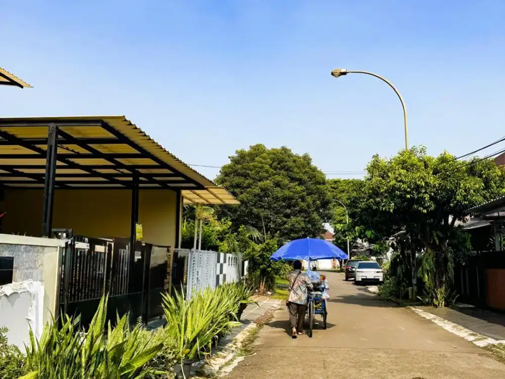 DIJUAL CEPAT BU RUMAH 2,5 LANTAI SIAP HUNI DI KENCANA LOKA