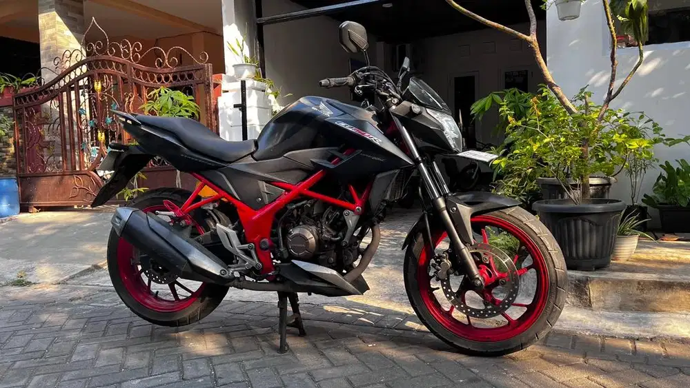 Cb150r Streetfire Hitam