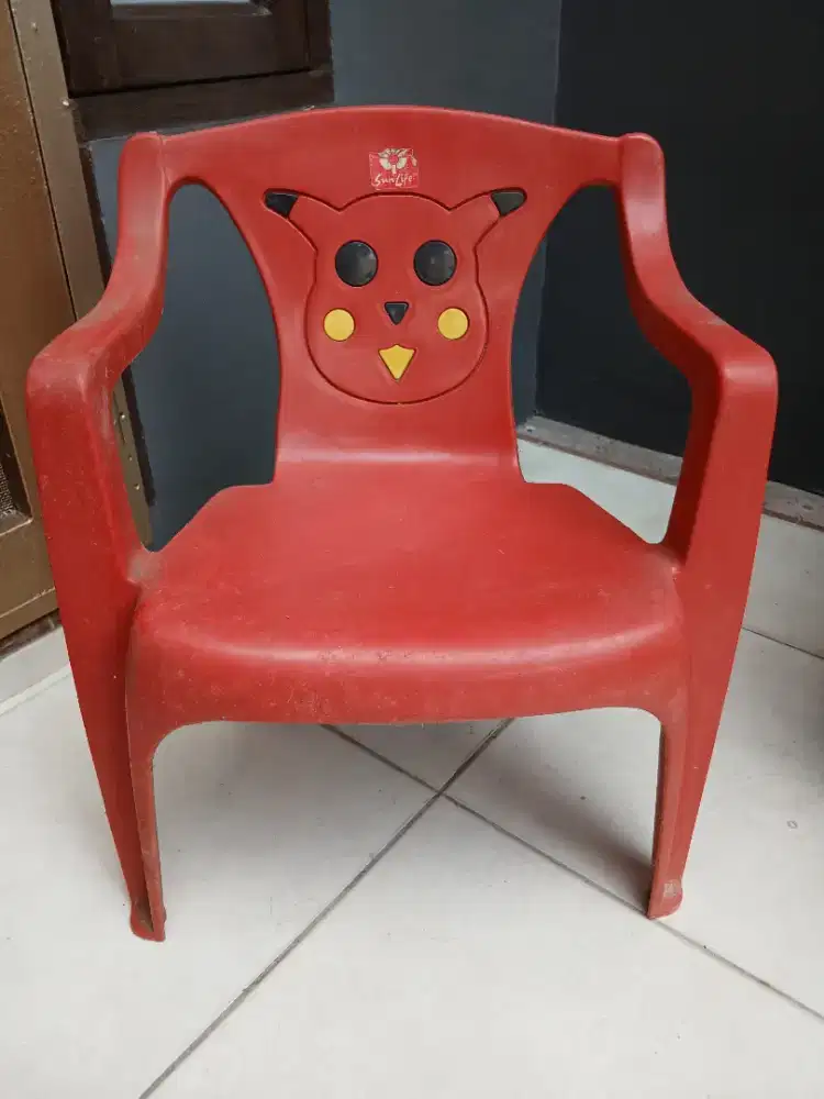 Bangku Anak Plastik Sender Karakter Kartun Lucu Warna Merah Ceria
