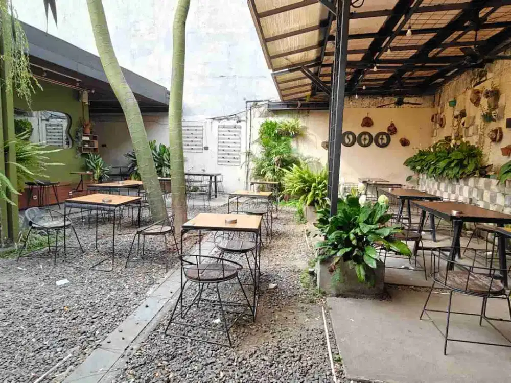 DISEWAKAN Ruang Usaha Eks Resto di Tebet Raya, Jakarta Selatan
