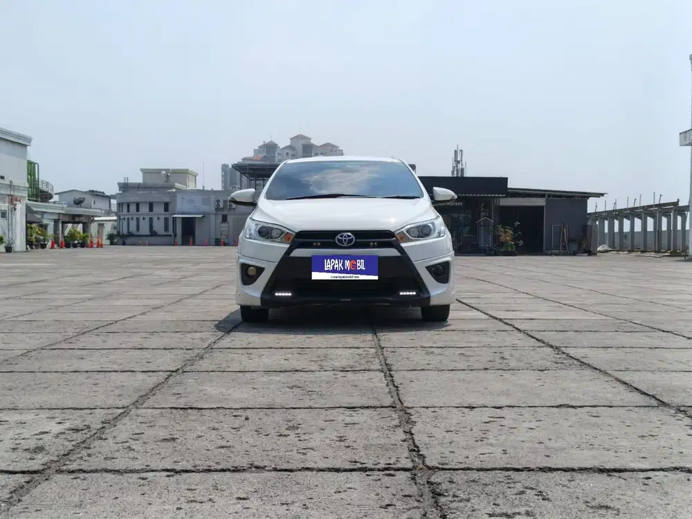 Toyota Yaris S TRD 1.5 Matic AT 2014 Putih KM 133RB