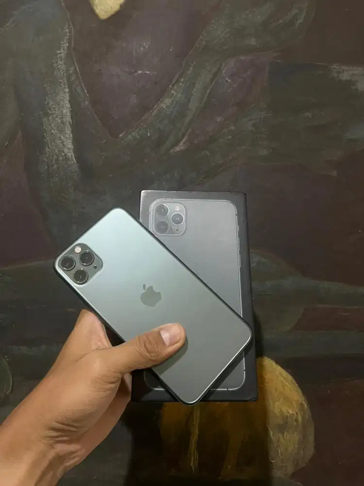 Iphone 11 pro max 256gb midnight green