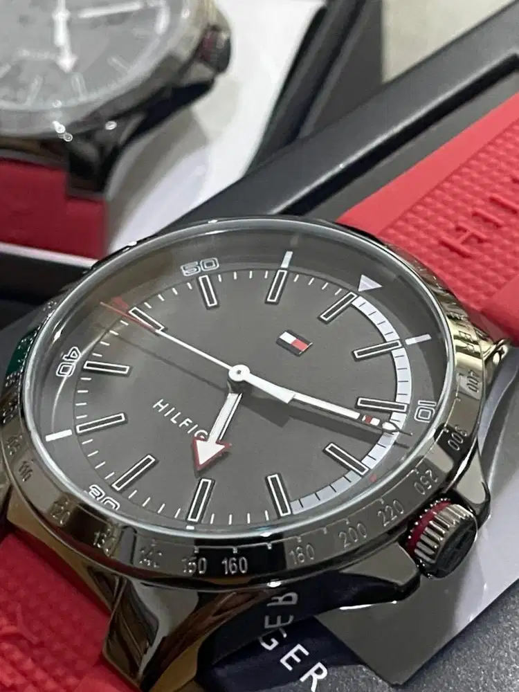 Jam Tangan Tommy Hilfiger