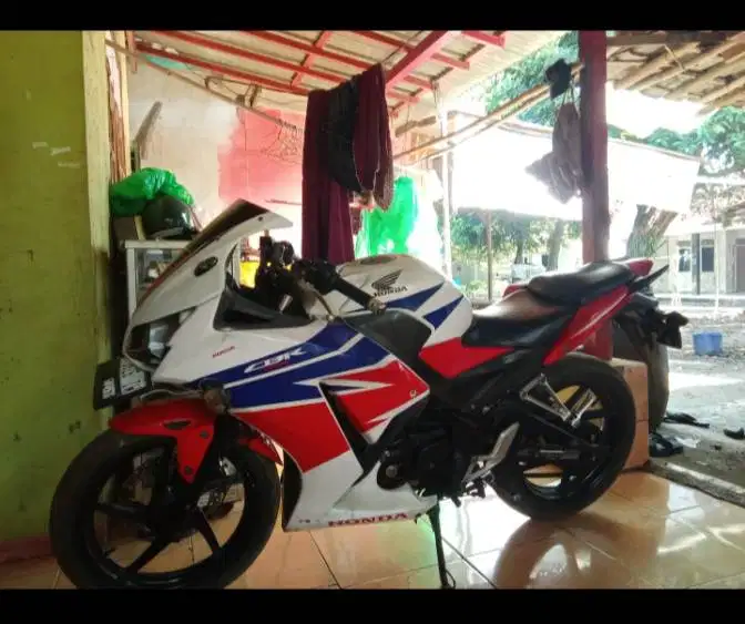 CBR 150 TAHUN 2015