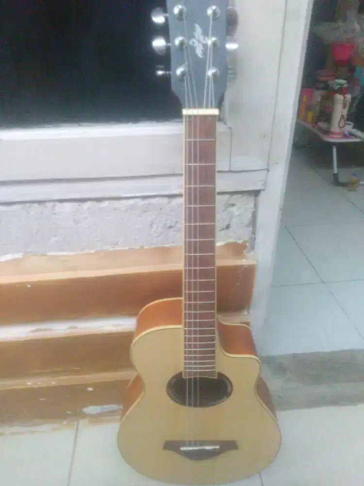 Di jual gitar ukuran 3/4 + Sarung merk Yamaha APX 500 II