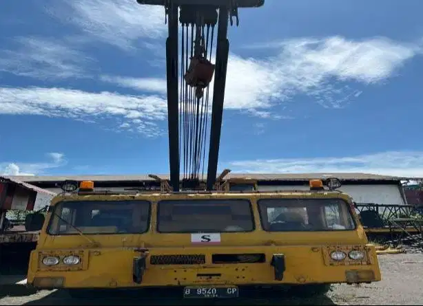 Dilelang Unit Crane SUMITOMO 80 Ton