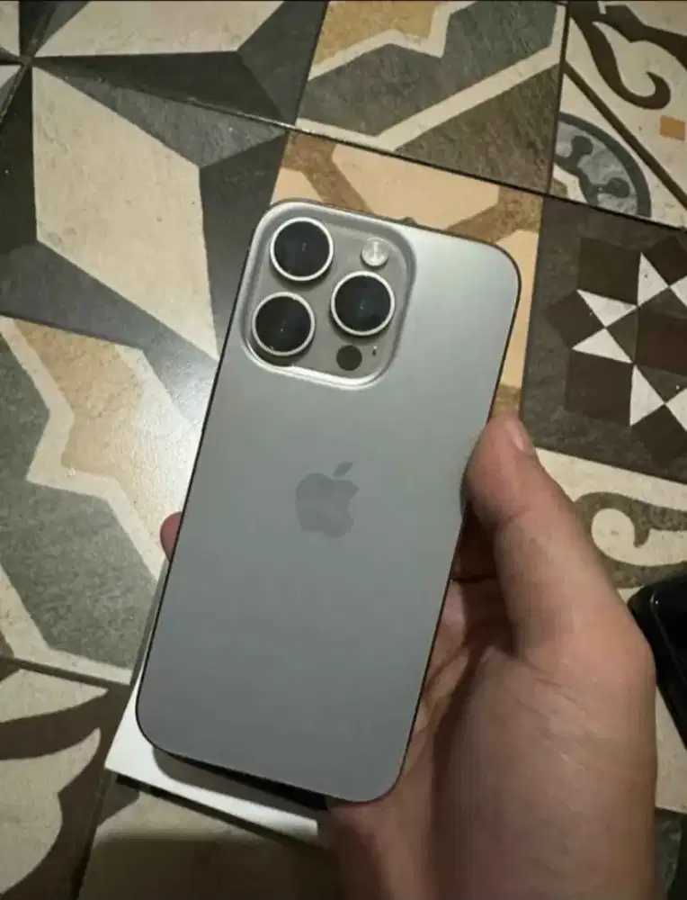 iPhone 15pro 128