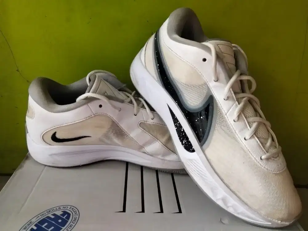 Nike Giannis Freak 6