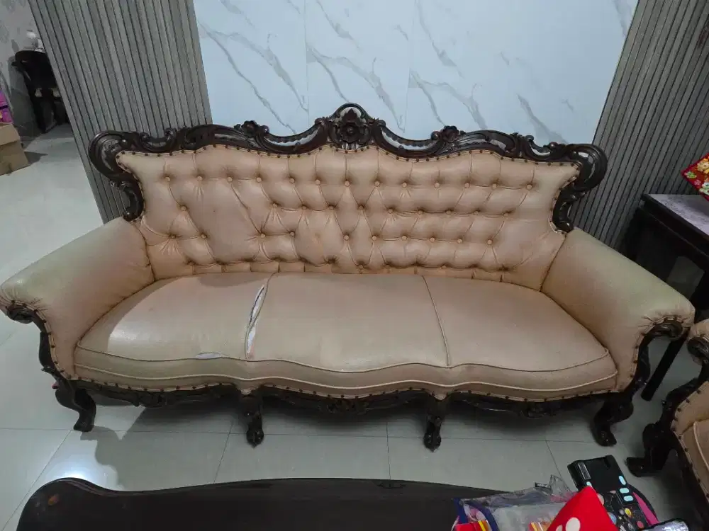 DIJUAL SET SOFA TAMU UKIR KLASIK + BONUS 3 KURSI MAKAN GRATIS