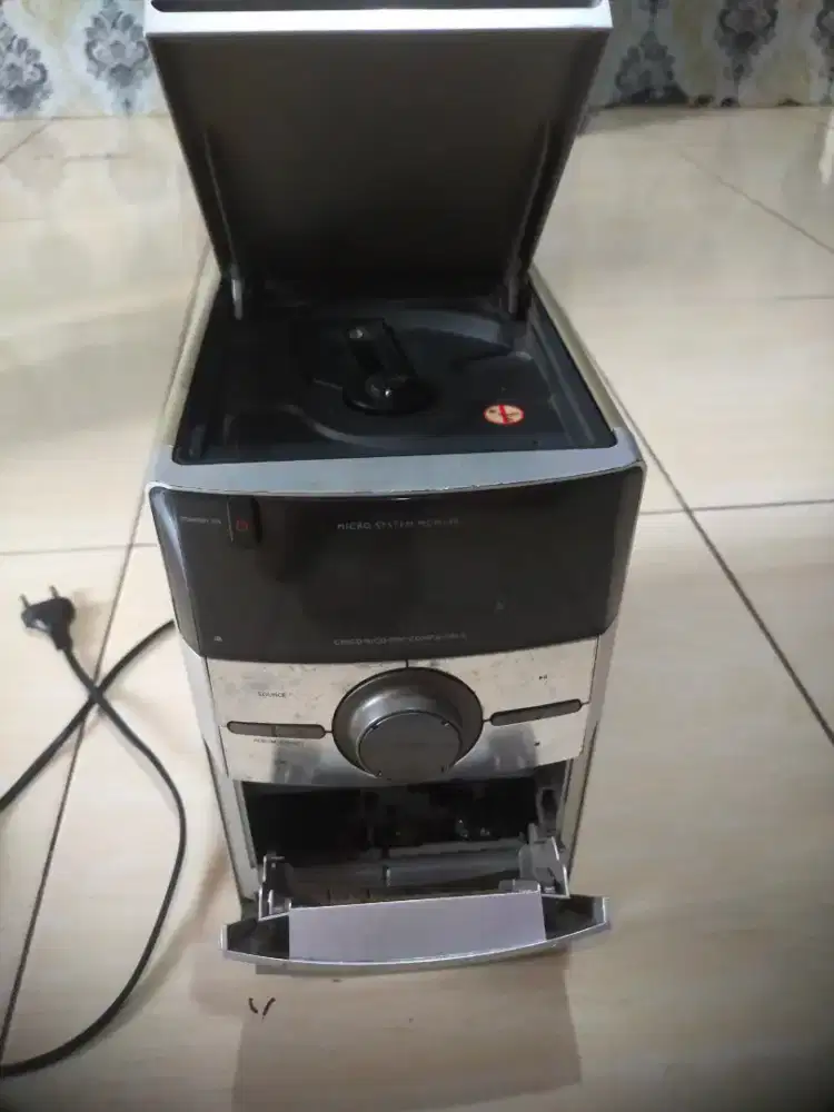 Jual bekas tape audio player disc merek PHILIP.