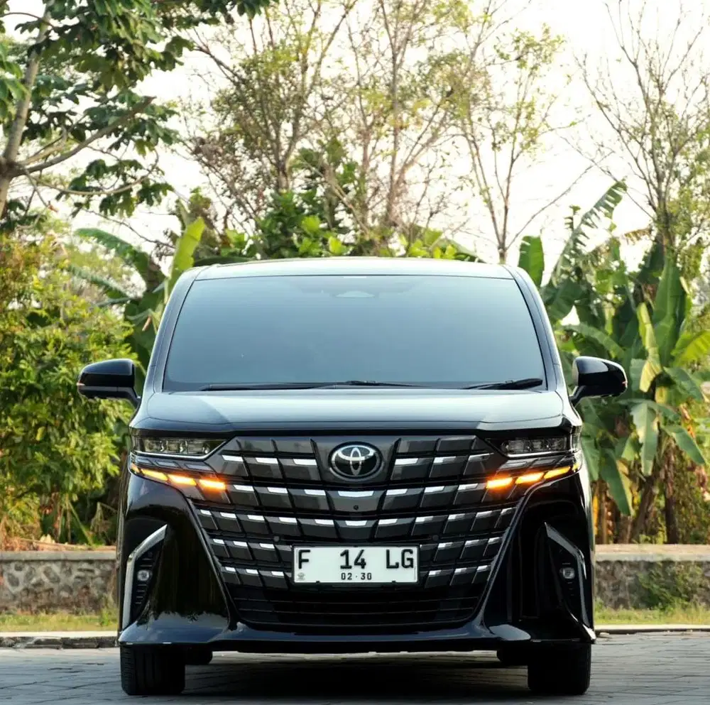 ALPHARD HYBRID 2023. Km 17rb