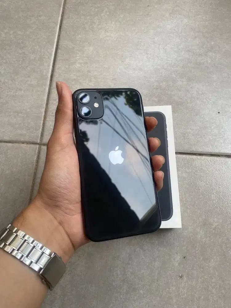 Iphone 11 64gb resmi ibox likenew 99%