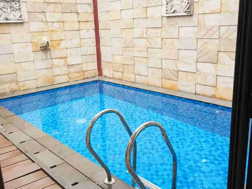 JUAL CEPAT RUMAH JADEITE BSD
CITY ADA SWIMMING POOL SIAP HUNI