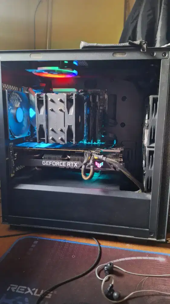PC Gaming + Monitor Set (Tanpa Driver Penyimpanan)
