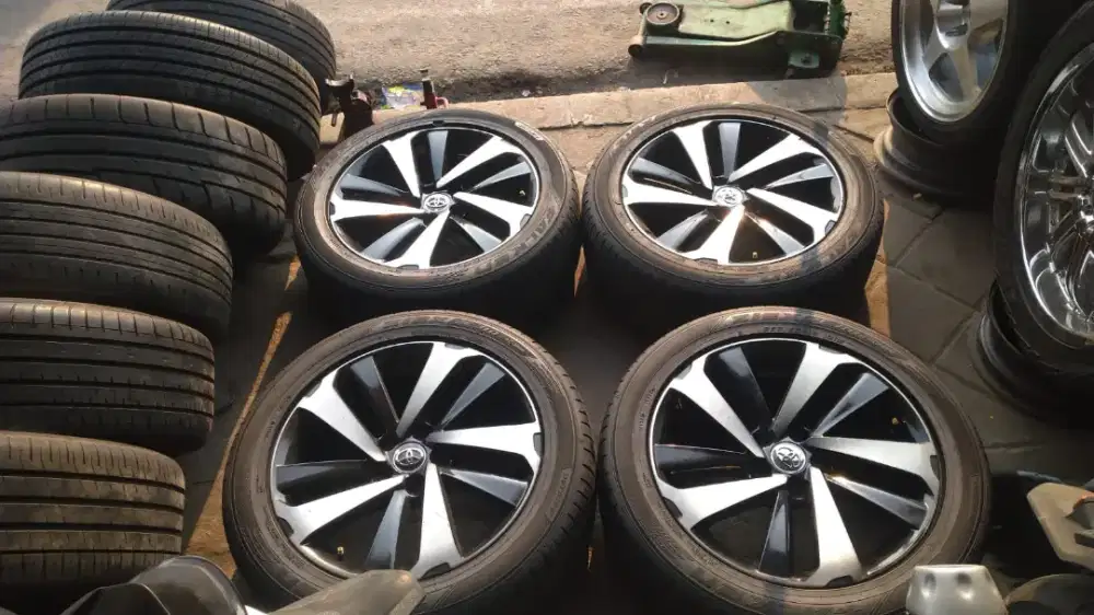 Velg original Lexus NX300 RING 18