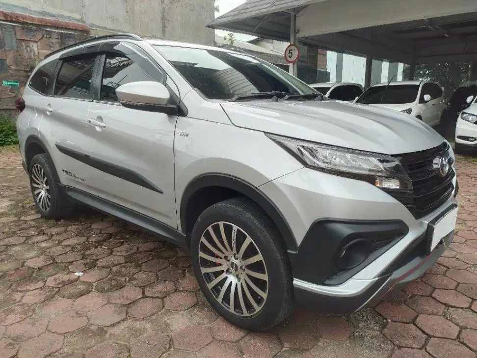 DP MURAH Toyota Rush 1.5 TRD Sportivo Bensin-AT 2018  CPFHB