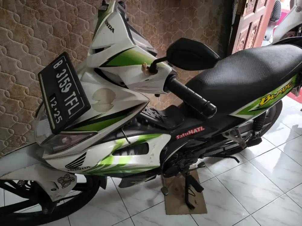 Honda blade 2010