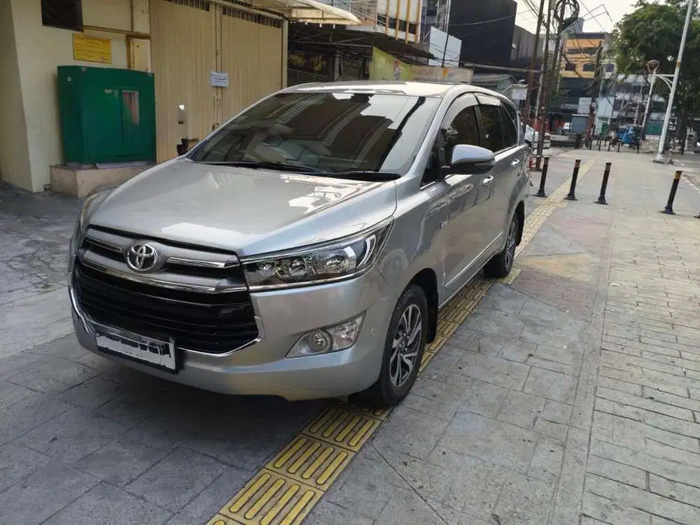 Toyota Innova Reborn 2.0V AT 2016