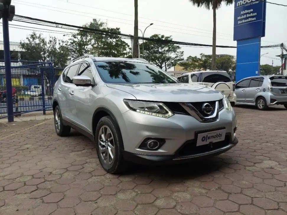 DP MURAH Nissan X-Trail 2.5 Bensin-AT 2015  CSMVB