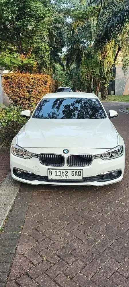 BMW 320i F30 LCI 2019