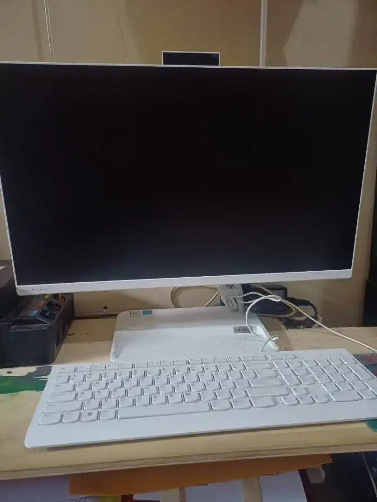 PC AIO Lenovo idea centre Intel i3 1215U Ram 8gb