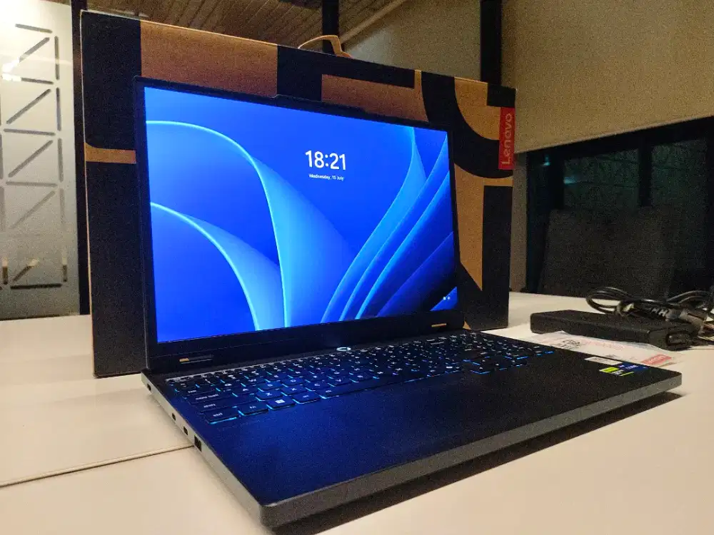Lenovo Legion 5i Gen 10 i7-14700HX RTX 5060 RAM 24GB SSD 1TB OLED