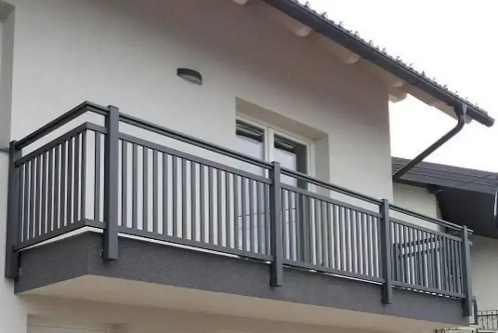 0011 balkon minimalis