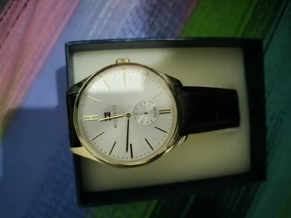 Jam tangan tommy Hilfiger reloj