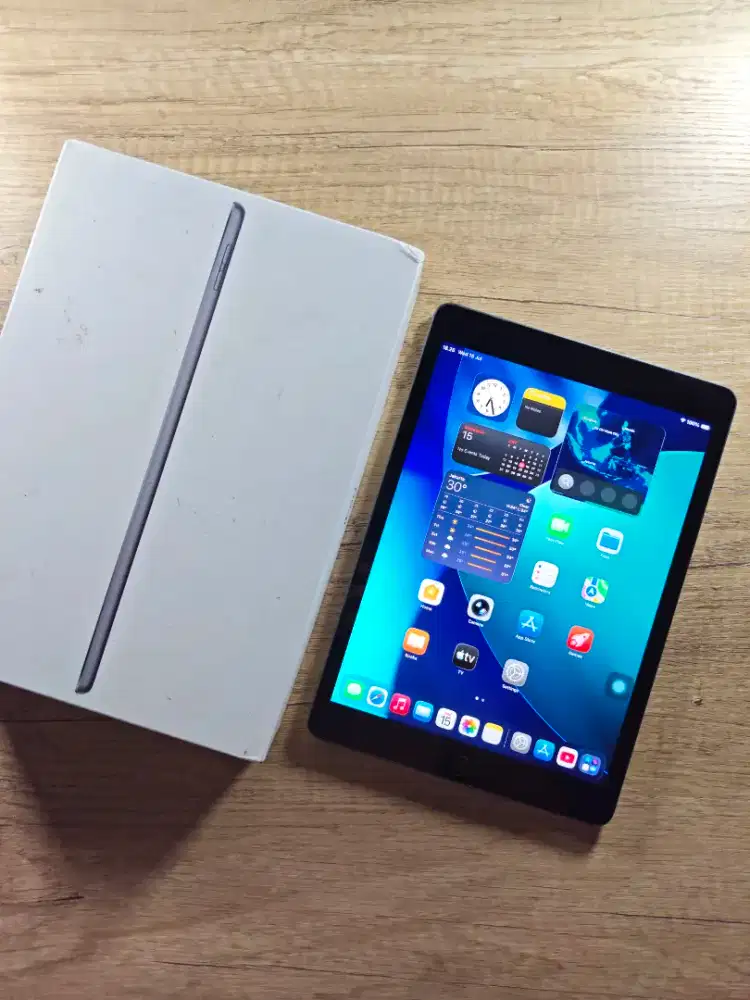 iPad 9th Gen 64GB Wifi Only Full Set