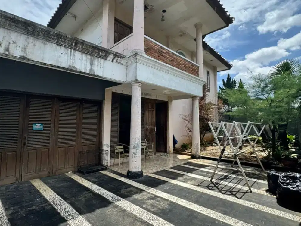 Dijual Rumah Hitung Tanah LT 373 M² di Sektor 1 Bintaro