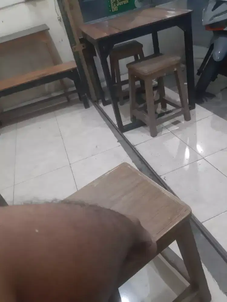 mencari lowongan pekerjaan