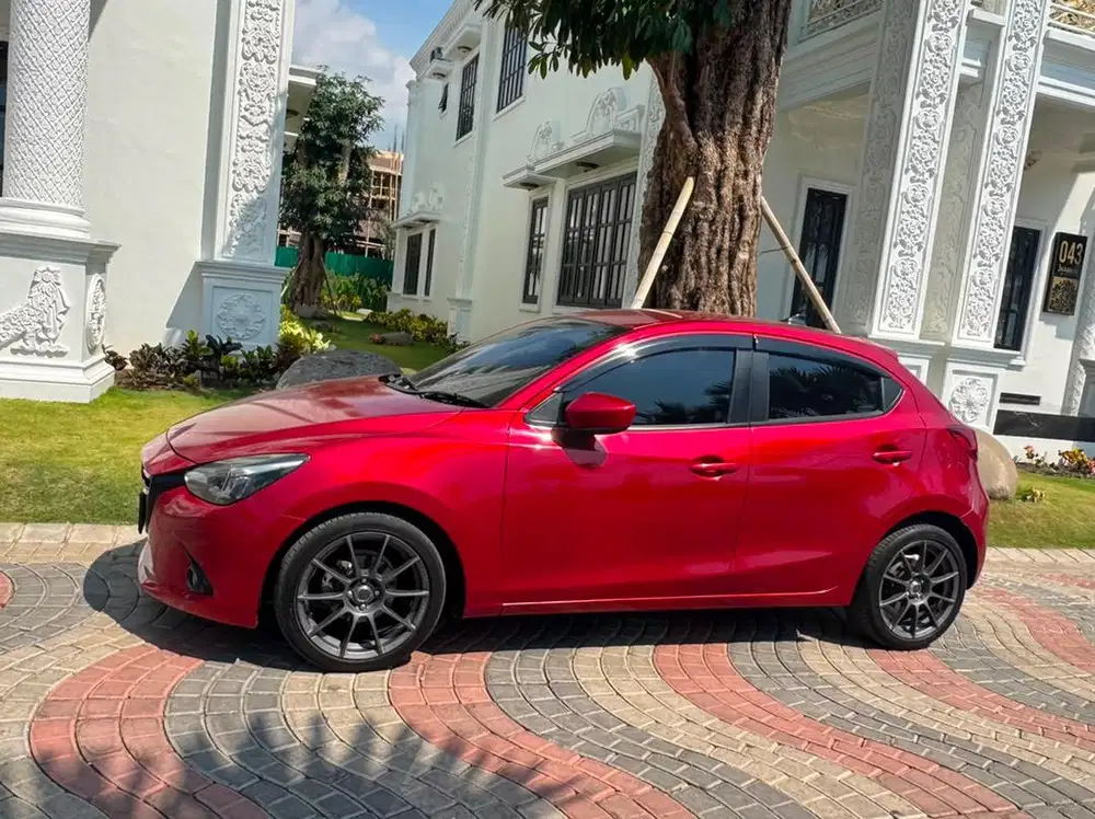 Dijual Mazda 2 A/T type GT 2016 Warna Favorite type Tertinggi