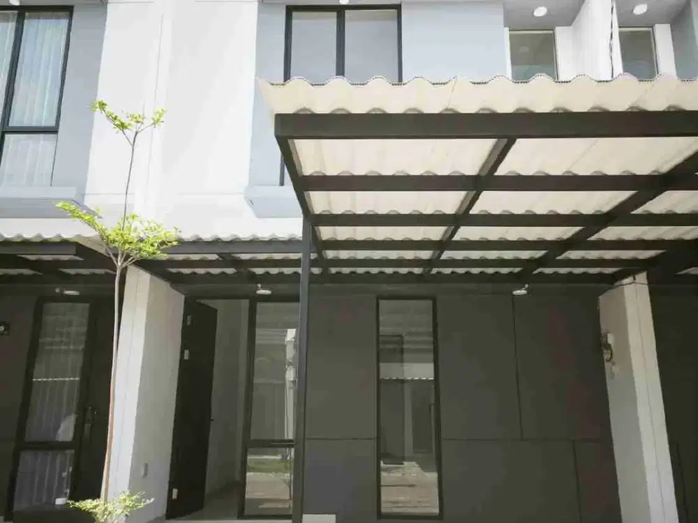 Disewakan Rumah 2 Lantai Park Sunrise, sudah ada kanopi