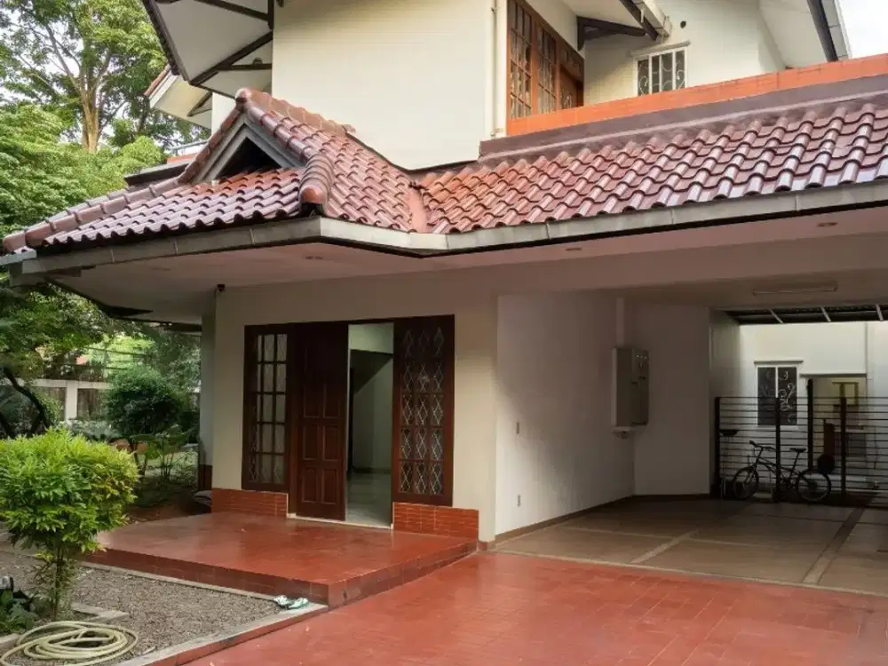 RUMAH 2 LANTAI HOEK WIJAYA DEKAT SENOPATI COCOK UNTUK HUNIAN KANTOR KLINIK SIAP HUNI
