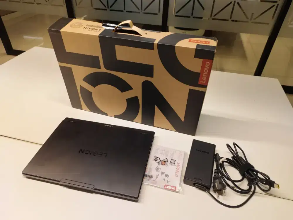 Lenovo Legion 5i Gen 10 i7-14700HX RTX 5060 RAM 24GB SSD 1TB OLED