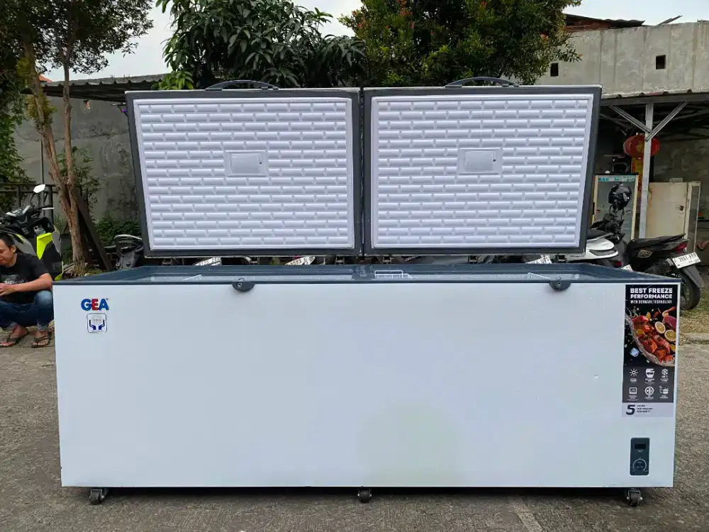 Frezer box Gea ab 1200liter mulus, pemakaian blm ada 1 tahun