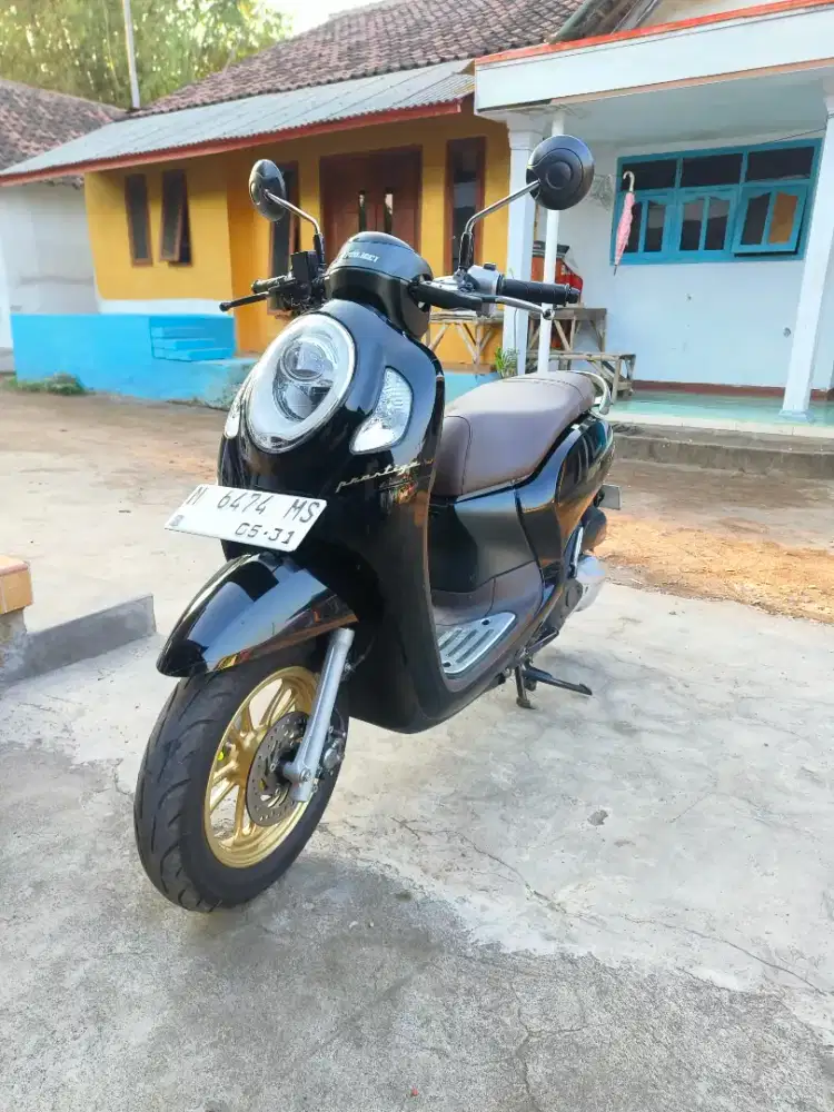 scoopy prestige 2021