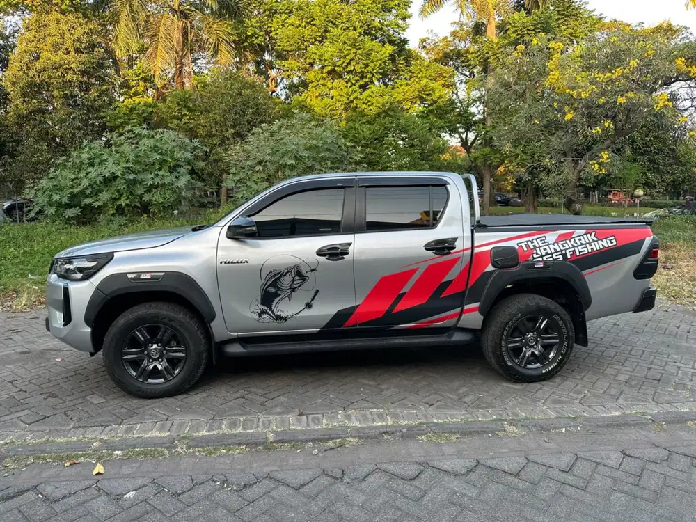 Toyota Hilux Double Cabin 4x4 V Disel AT PMK 2025 Record Auto 2000