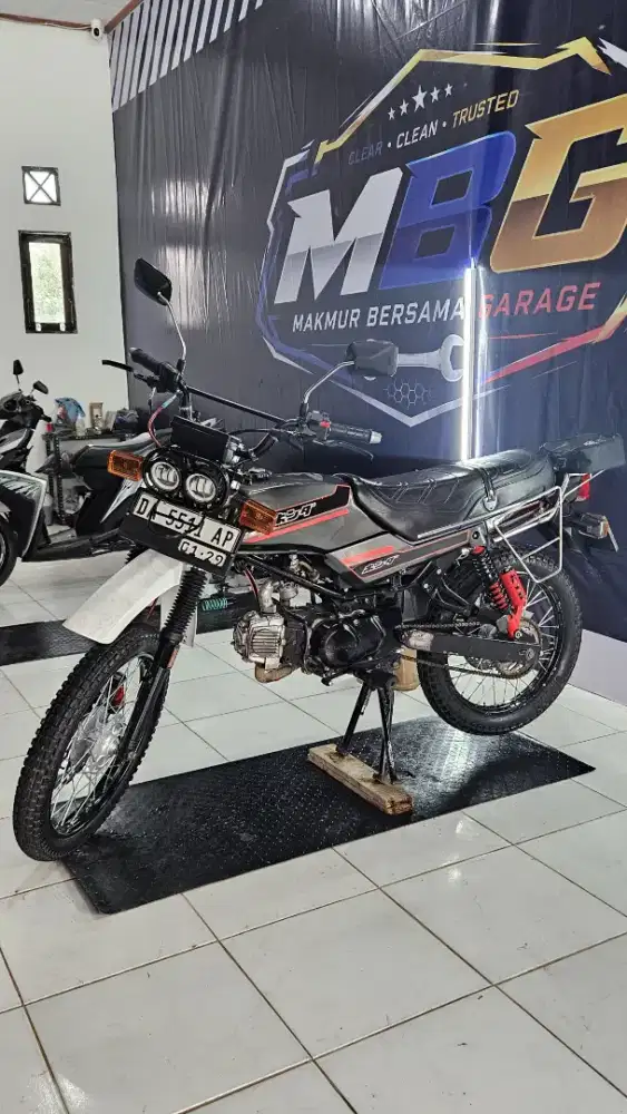 Honda win 100 tahun 1993 warna hitam