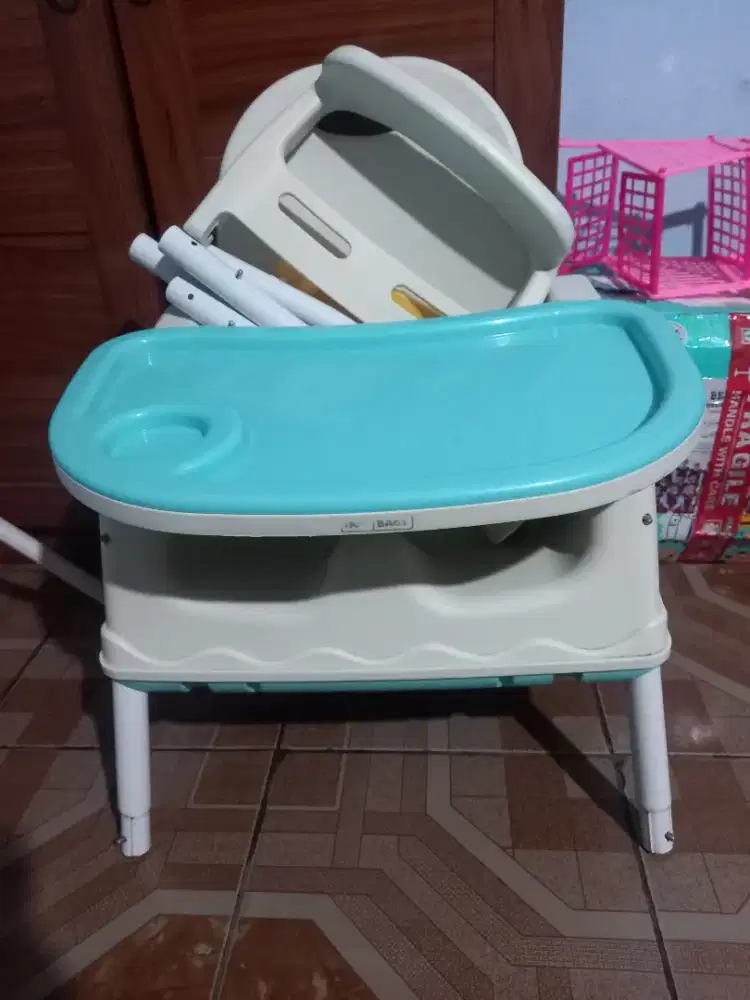 Prelove baby feeding chair