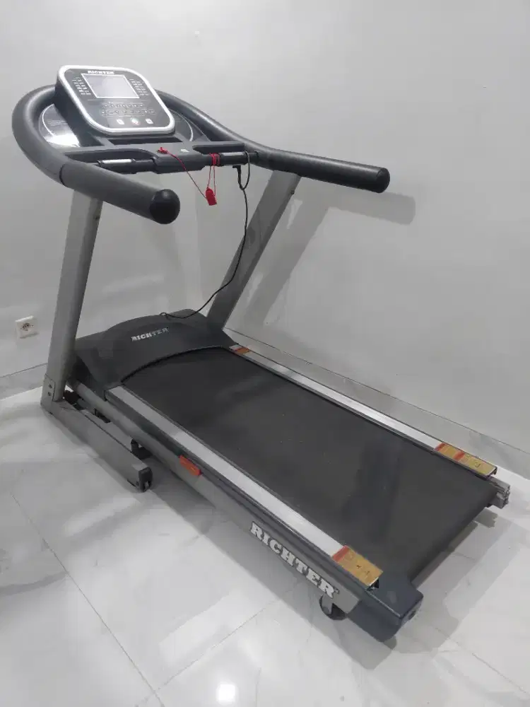 Treadmill Richter Jumbo Pengguna 130Kg