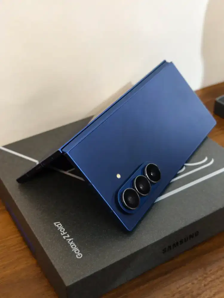 Samsung Z fold 7 12/512 second resmi Agustus 2026