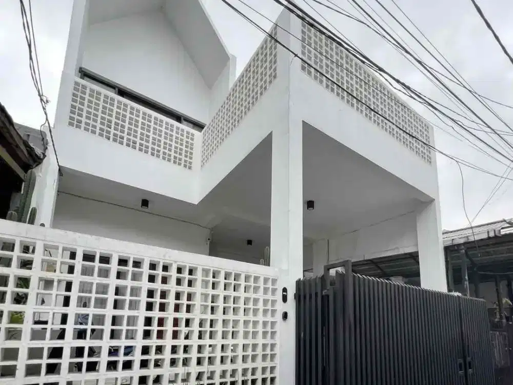 Rumah Cantik di Komplek Sebrang Mall & Stasiun KRL Buaran Duren Sawit