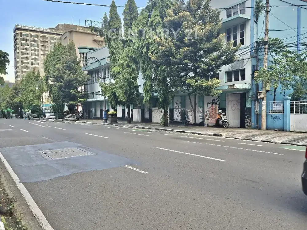 DISEWAKAN BANGUNAN  HERITAGE  DI JALAN ASIA AFRIKA - BANDUNG