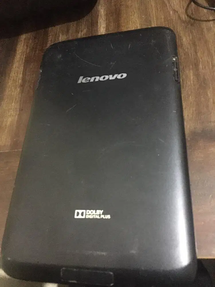 Tablet Lenovo hitam