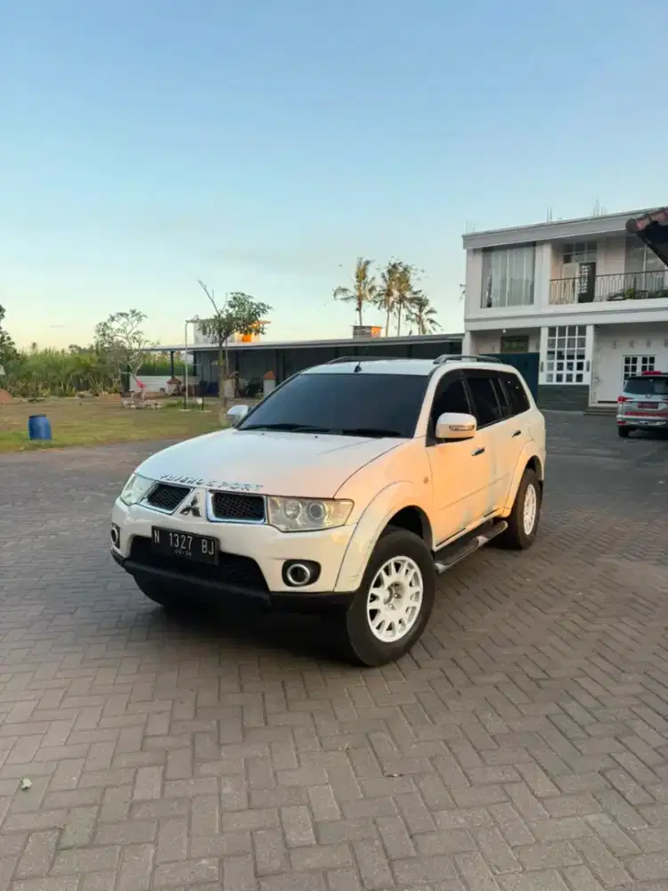 Pajero sport th 2011