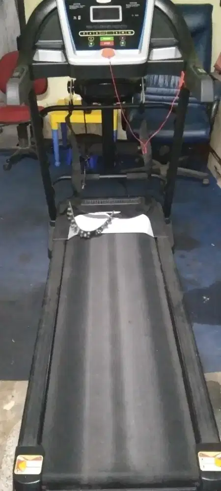 Di jual treadmill minus mati total, hanya untuk perut aja yg hidup