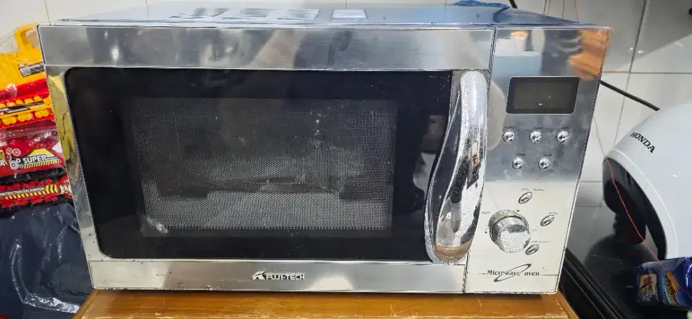 microwave oven (detail di foto)